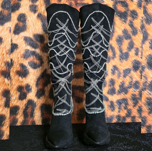 Azalea Wang Taty Suede Embellished Boots - Picture 4 of 11
